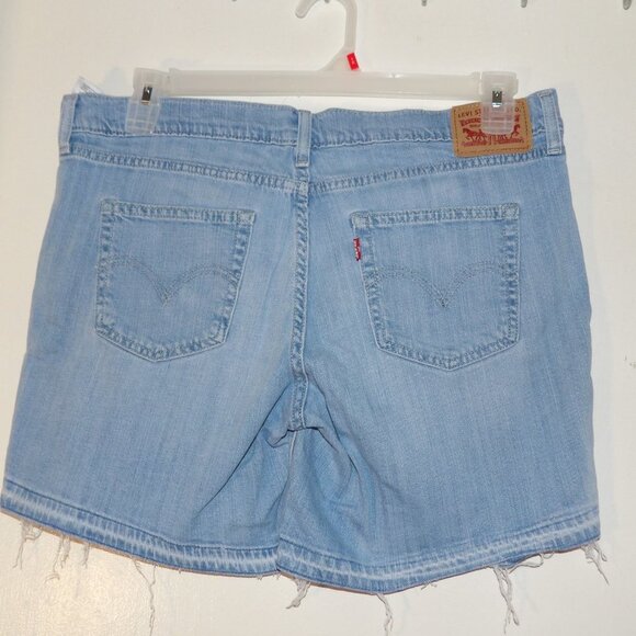 Levi's Pants - Levi's Light Wash Relaxed Shorts Sz 31